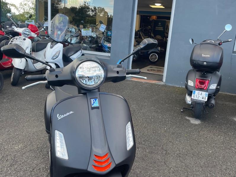 VESPA GTS 300 E5 SUPERSPORT NOIR MAT