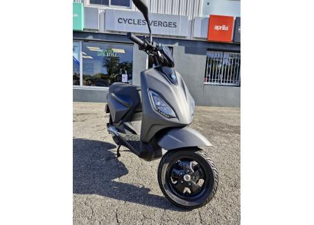 PIAGGIO 1 ACTIVE 60KM/H